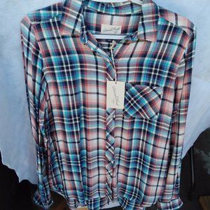 Plaid long sleeved blouse